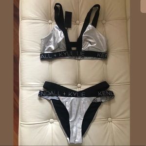Kendall and Kylie bikini set, small, silver, new